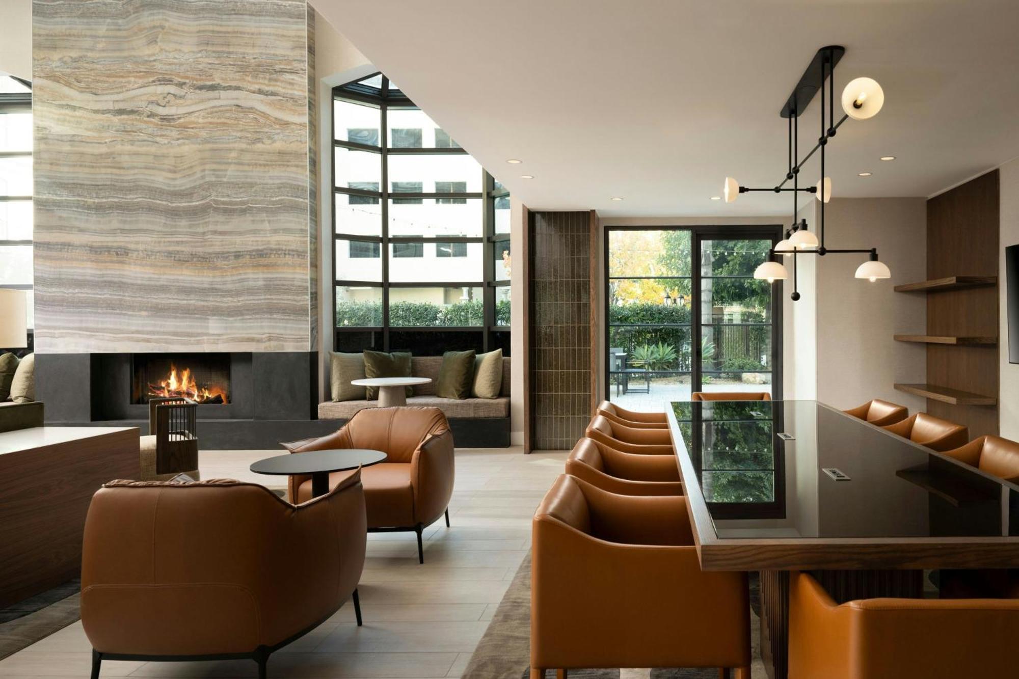 Courtyard By Marriott Los Angeles Pasadena Old Town Bagian luar foto